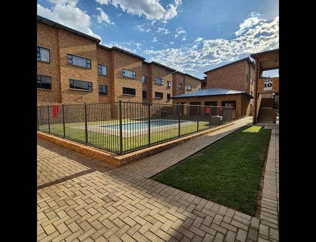 2 BEDROOM PROPERTY TO RENT IN RAVENSWOOD
